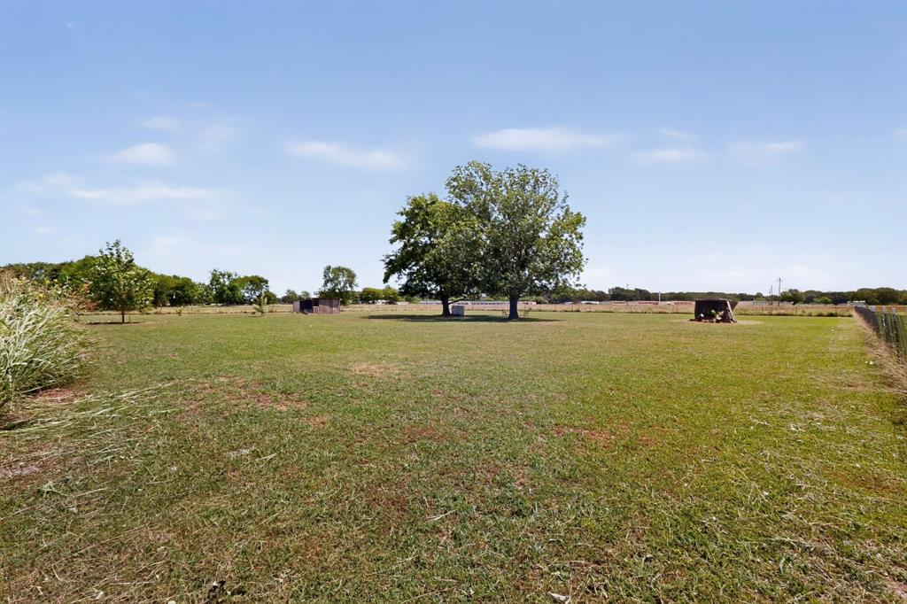 3671 Sundown Road Greenville, TX 75402 - Photo 37 of 40