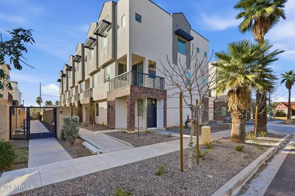 $2,518 | 850 North 8th Avenue, Unit 10, Phoenix, AZ 85007