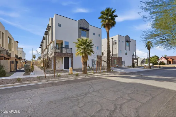 $2,518 | 850 North 8th Avenue, Unit 10, Phoenix, AZ 85007