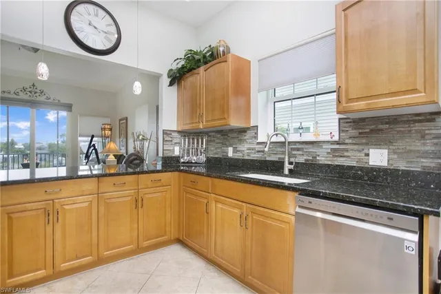 $889,000 | 318 Angler Drive, Unit 402, Goodland, FL 34140