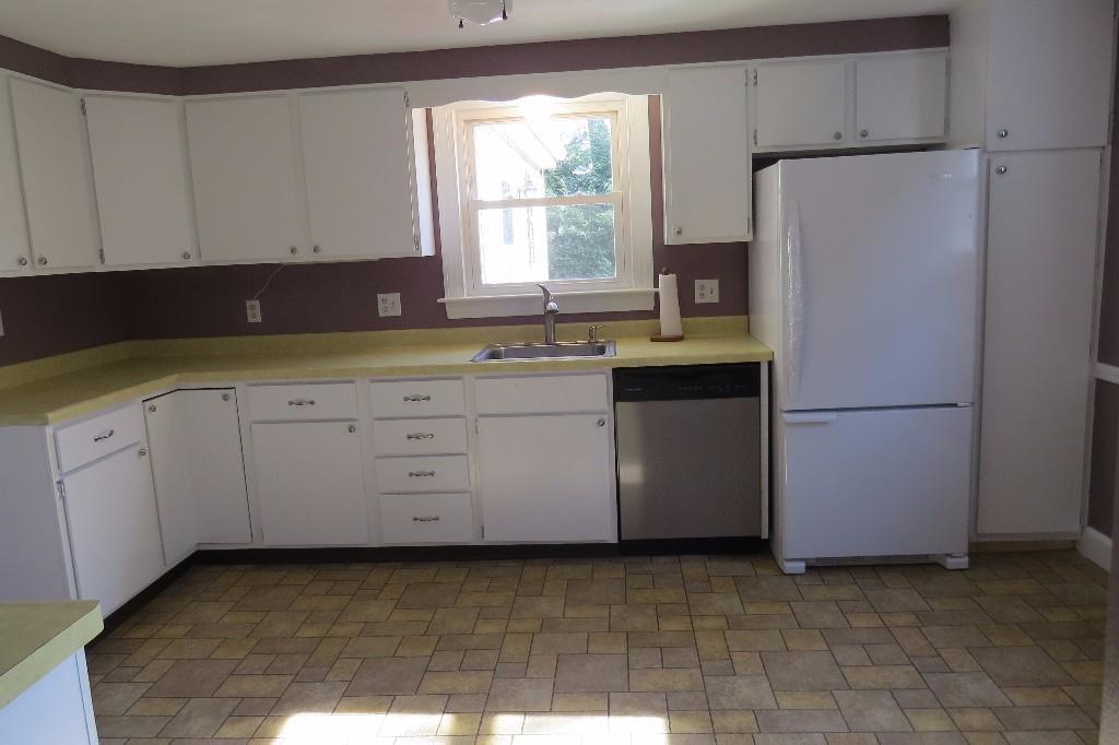 56 Churchill Road South Portland, ME 04106 - Photo 6 of 22 New appliances!