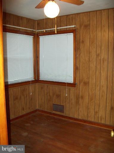 26824 Ridge Road Damascus, MD 20872 - Photo 14 of 15 Bedroom