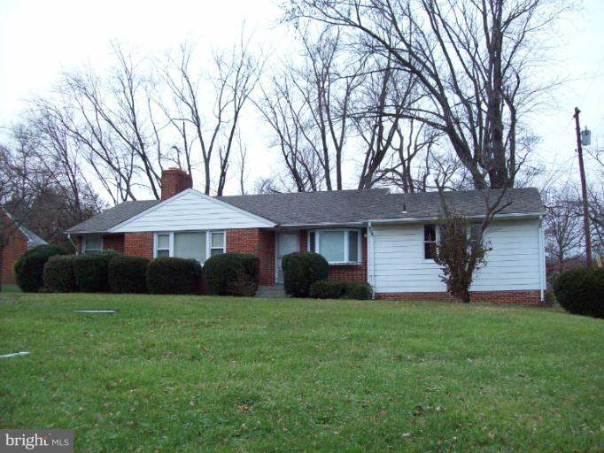 26824 Ridge Road Damascus, MD 20872 - Photo 15 of 15 Exterior (Front)