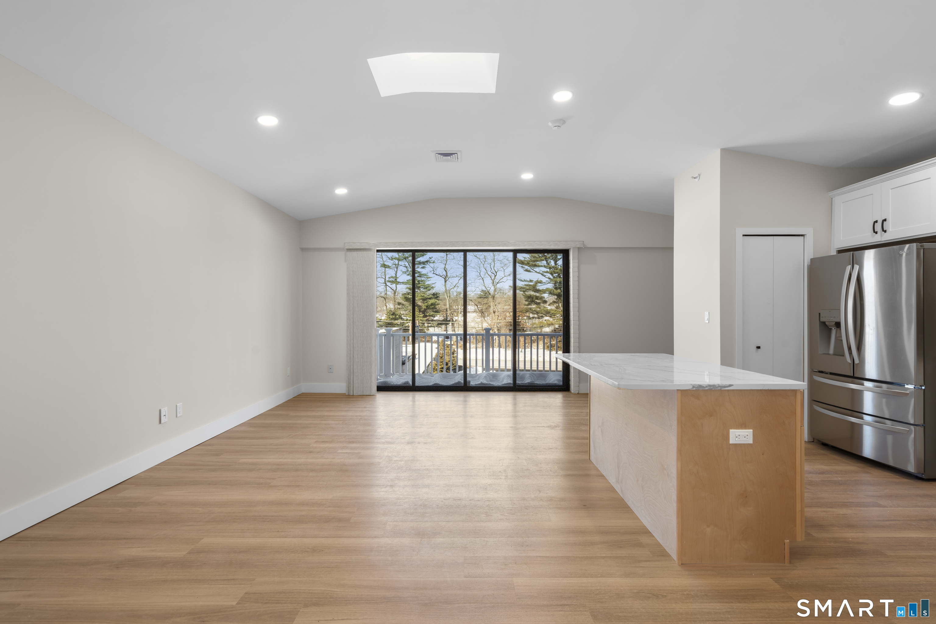 937 Post Road, Unit 2B Fairfield, CT 06824 - Photo 6 of 37