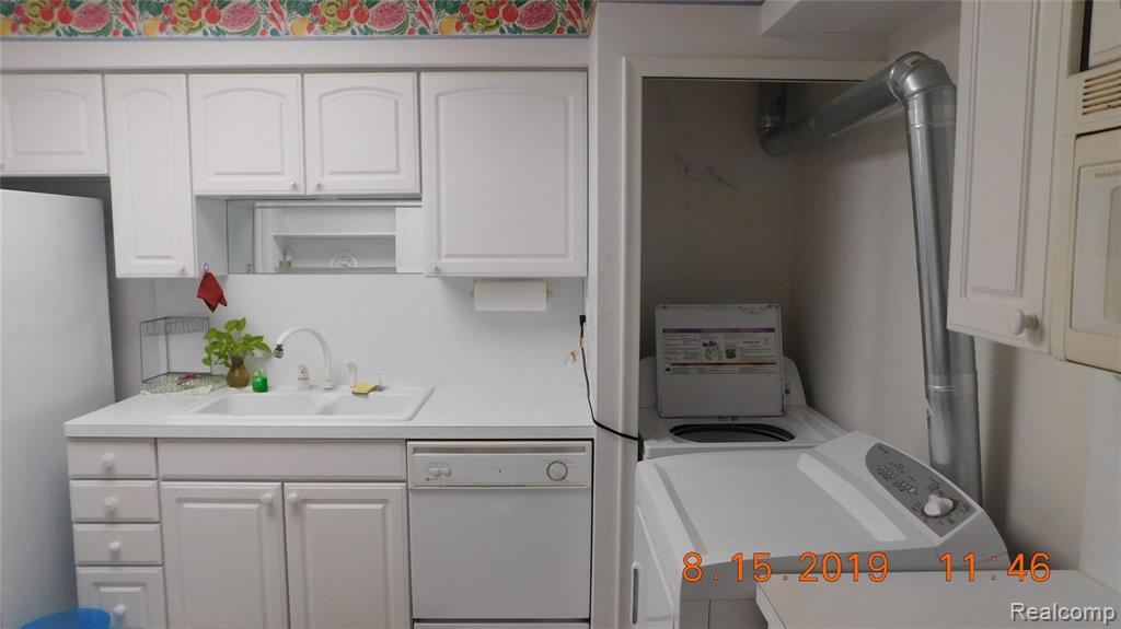 4041 West Maple Road Bloomfield Hills, MI 48301 - Photo 26 of 43