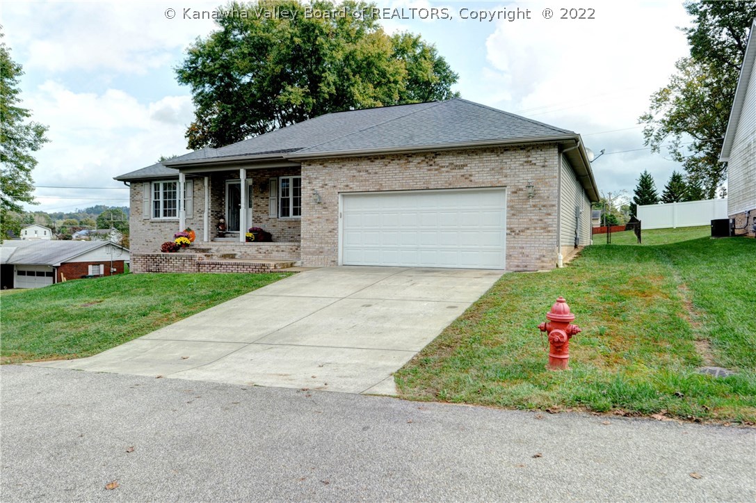 247 Maple Road Hurricane, WV 25526 - Photo 3 of 28 Gallery Image 3