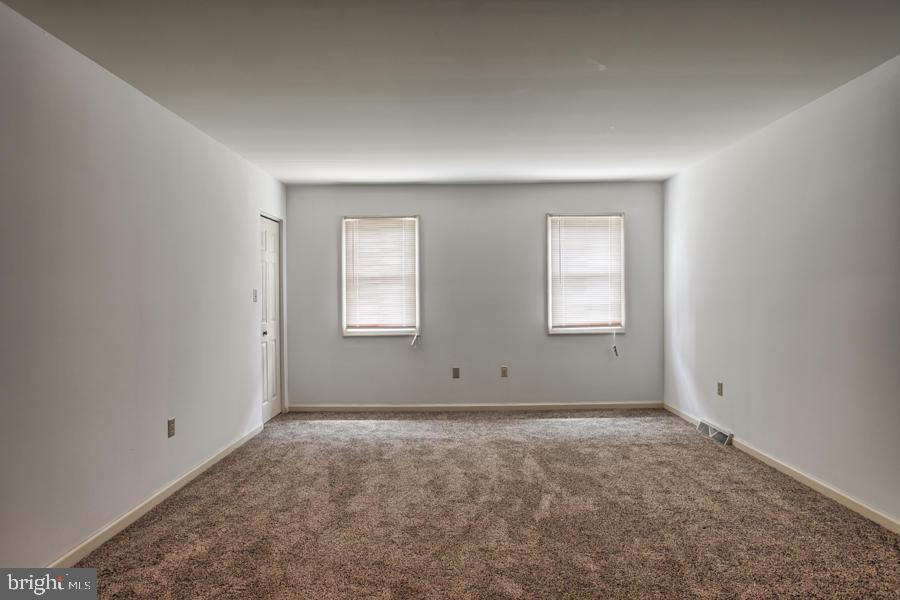 215 Kings Cross Circle Lititz, PA 17543 - Photo 19 of 34 Gallery Image 19