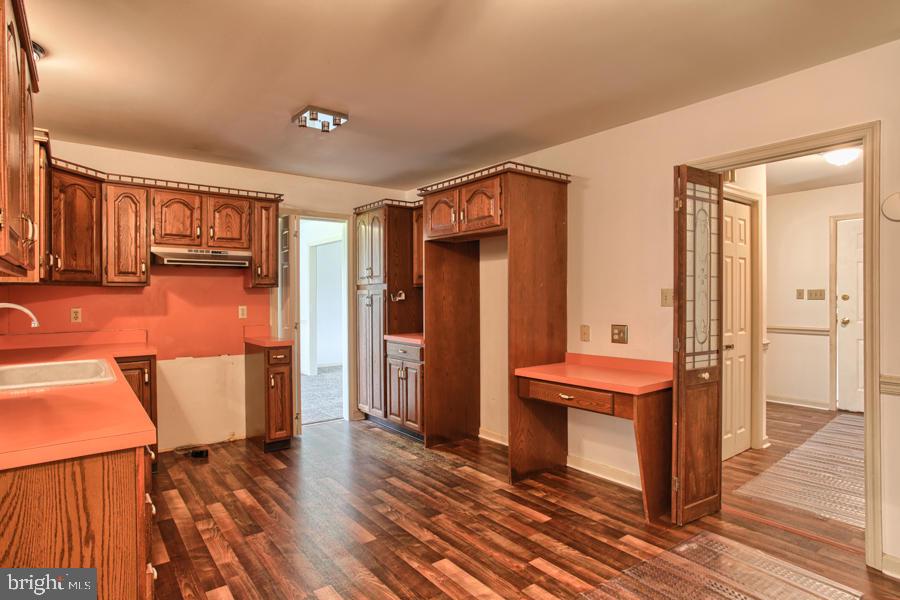 215 Kings Cross Circle Lititz, PA 17543 - Photo 9 of 34 Gallery Image 9
