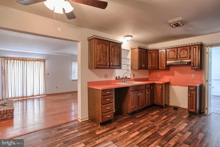 215 Kings Cross Circle Lititz, PA 17543 - Photo 10 of 34 Gallery Image 10