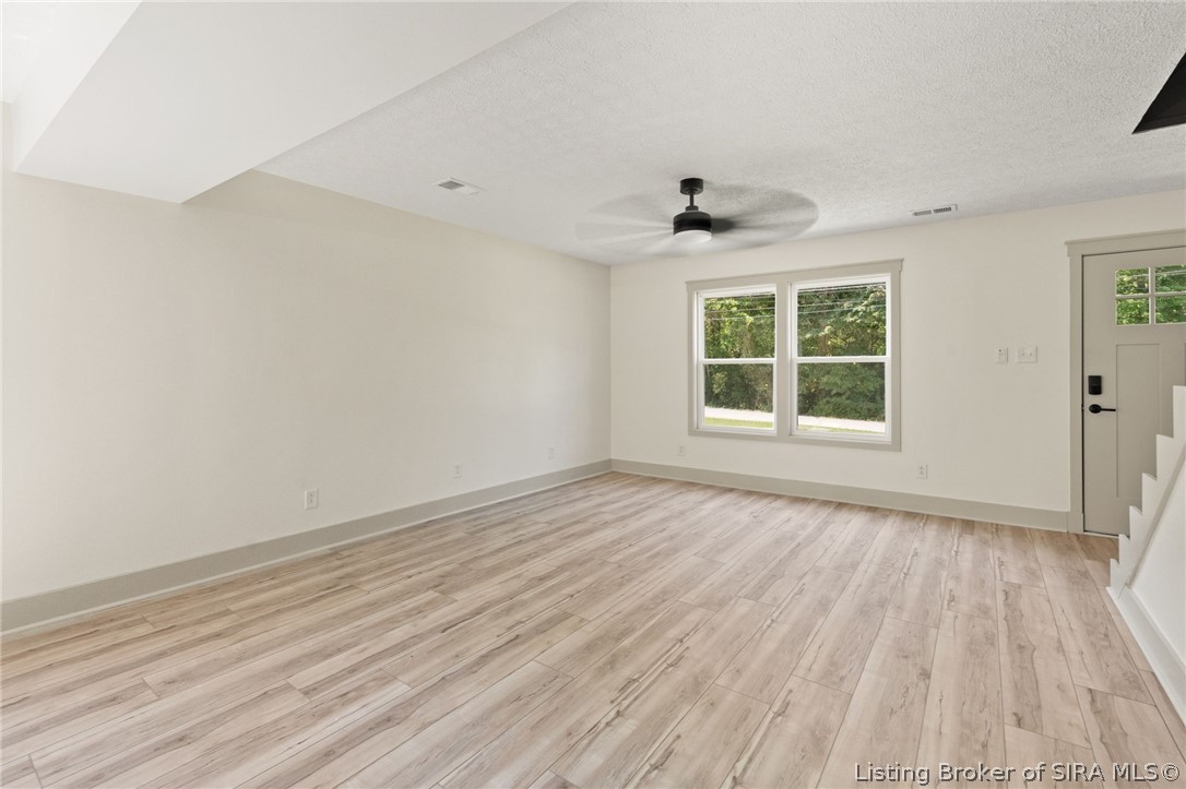 29723 Robin Road Pekin, IN 47165 - Photo 4 of 55 Gallery Image 4