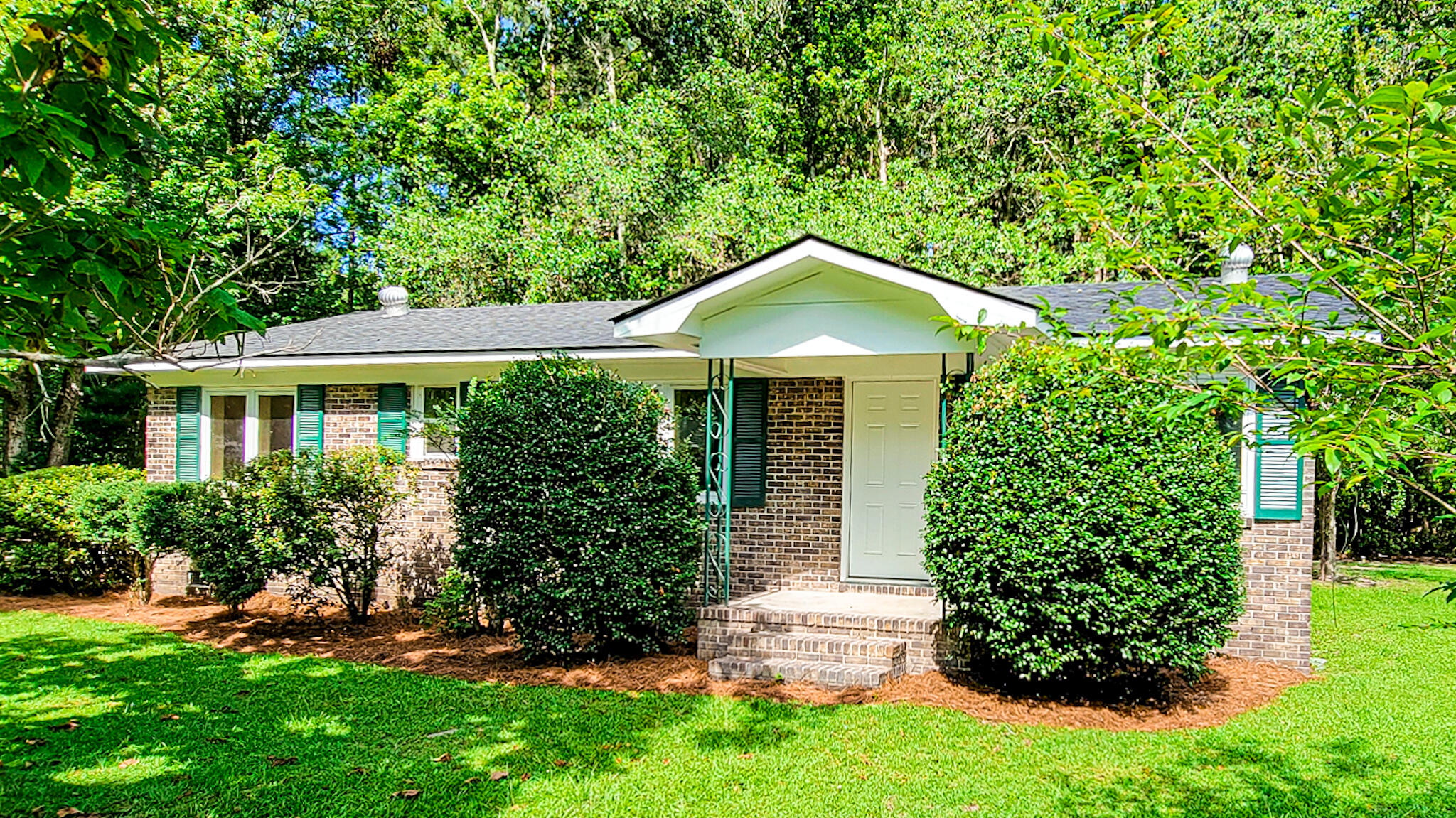 200 Grayson Street Walterboro, SC 29488 - Photo 2 of 21 200 Grayson