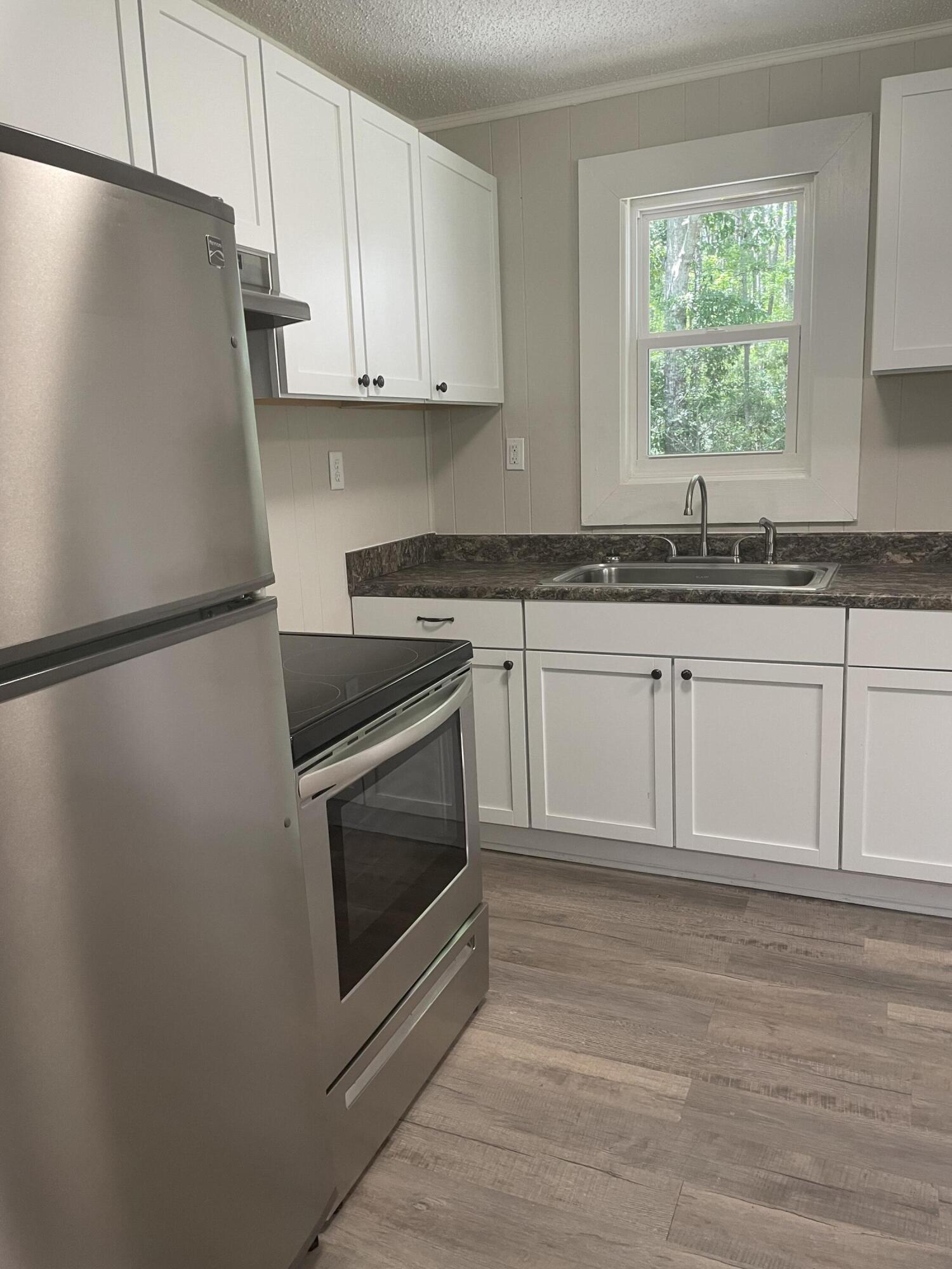 200 Grayson Street Walterboro, SC 29488 - Photo 10 of 21 200 Grayson