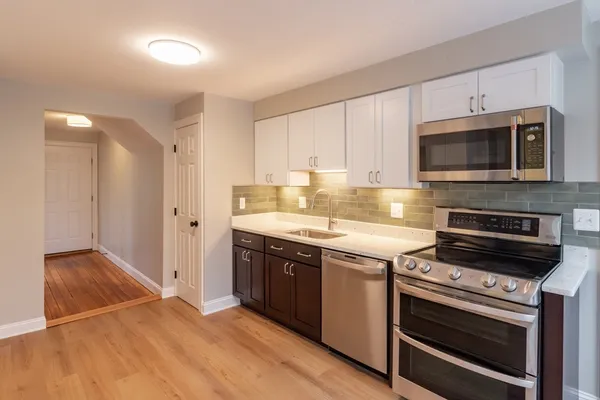 $2,450 | 19 Hoyle Street, Unit 1, Norwood, MA 02062
