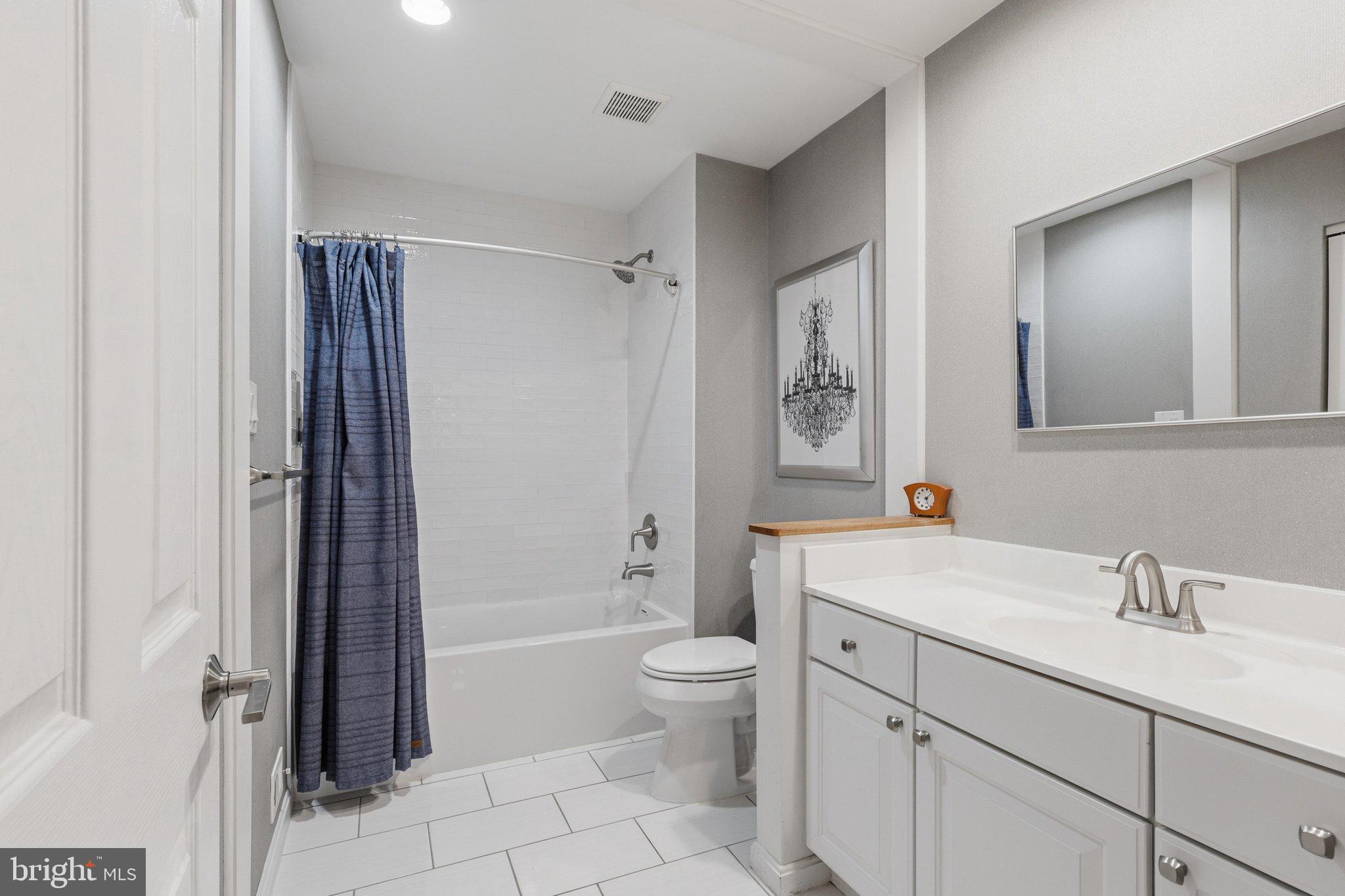 11615 Hunters Green Court Reston, VA 20191 - Photo 24 of 66 Full renovated (2025) Bathroom on the upper level