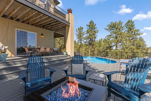 a view of outdoor space yard and patio