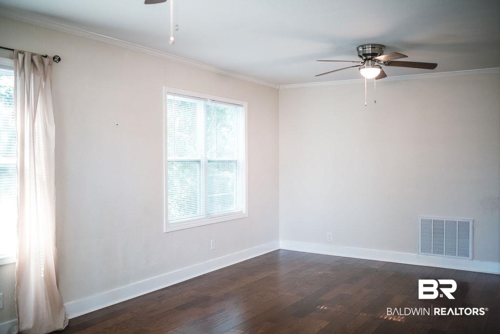 302 Roberts Street Atmore, AL 36502 - Photo 5 of 19