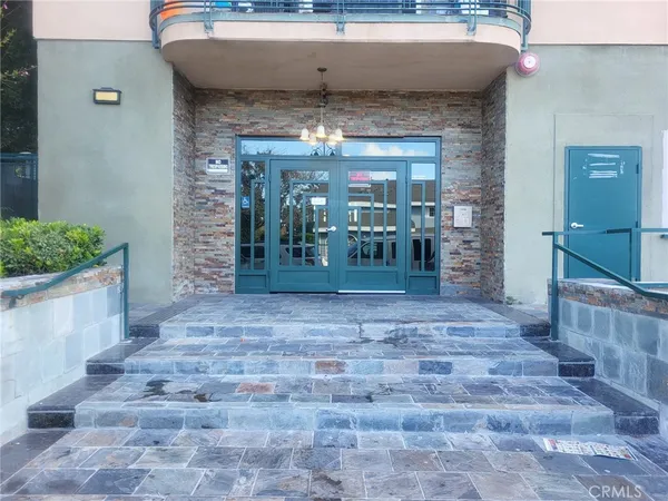 $2,600 | 13190 Bromont Avenue, Unit 110, Sylmar, CA 91342