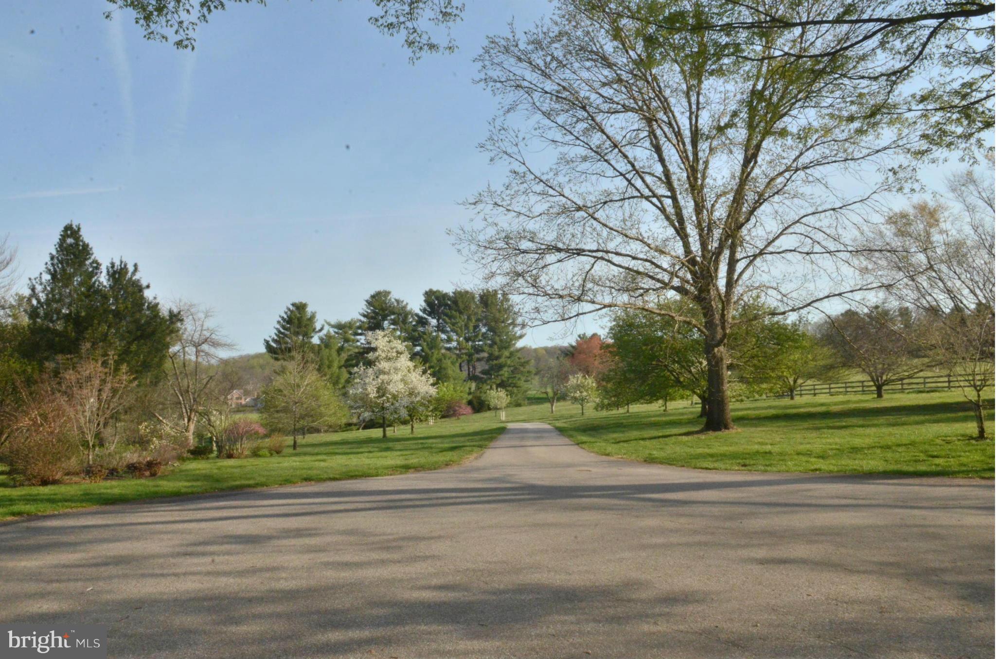 3321 Butler Road Glyndon, MD 21136 - Photo 2 of 28 Front Driveway with expansive lawn
