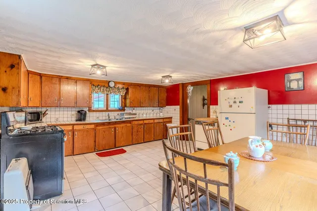 $289,000 | 436 State Line Road, Susquehanna, PA 18847