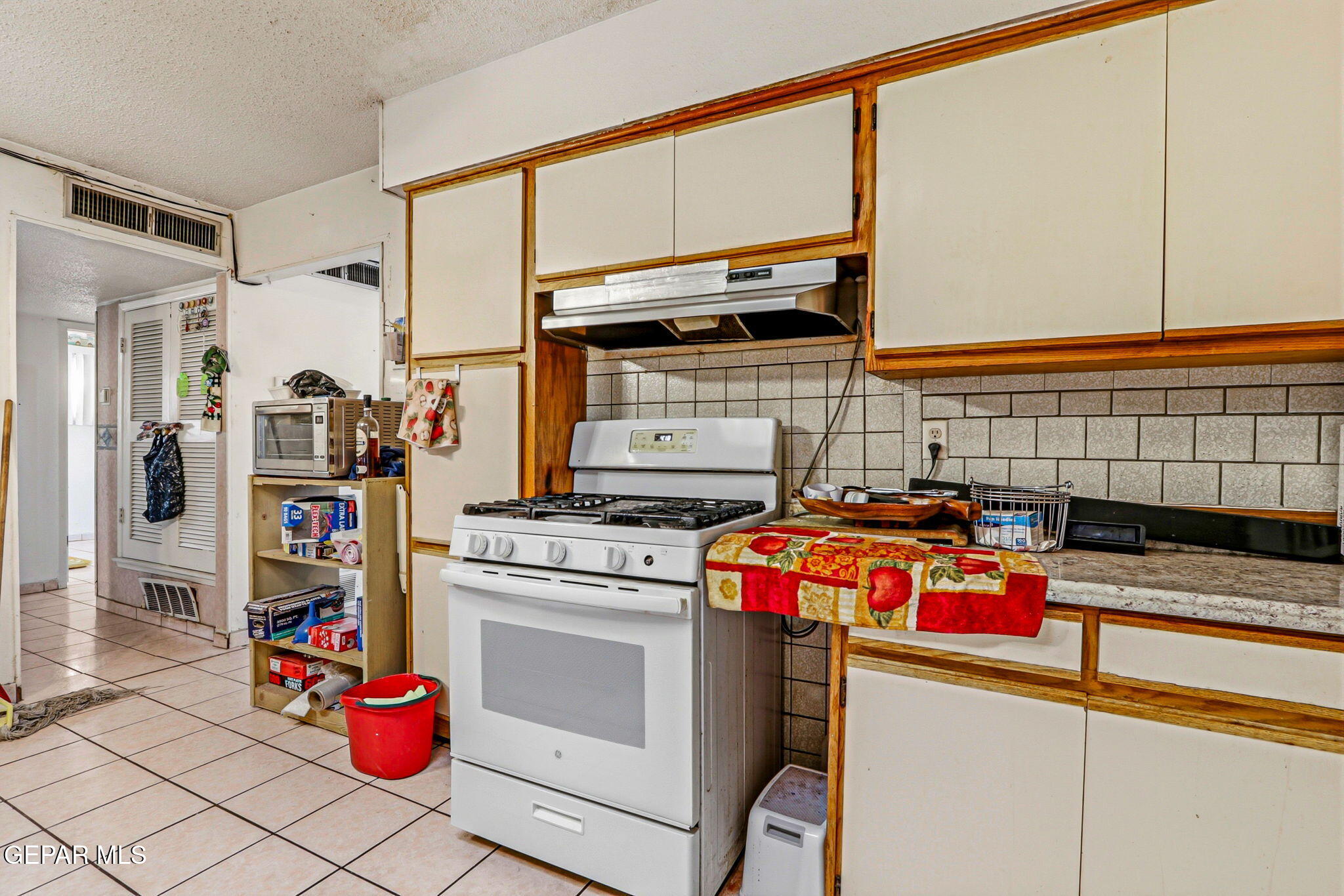7157 Granite Road El Paso, TX 79915 - Photo 8 of 34 8-web-or-mls-IMG_4285