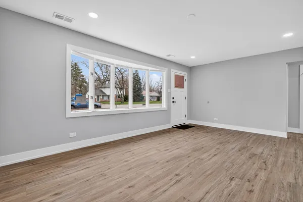$239,900 | 339 Blackhawk Drive, Park Forest, IL 60466