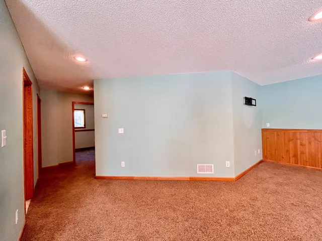 $465,000 | 6421 150th Street North, Hugo, MN 55038