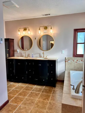 $465,000 | 6421 150th Street North, Hugo, MN 55038