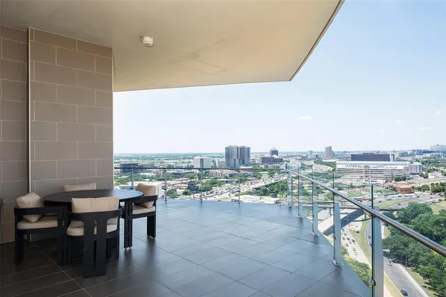 $9,000 | 3130 North Harwood Street, Unit 1804, Dallas, TX 75201