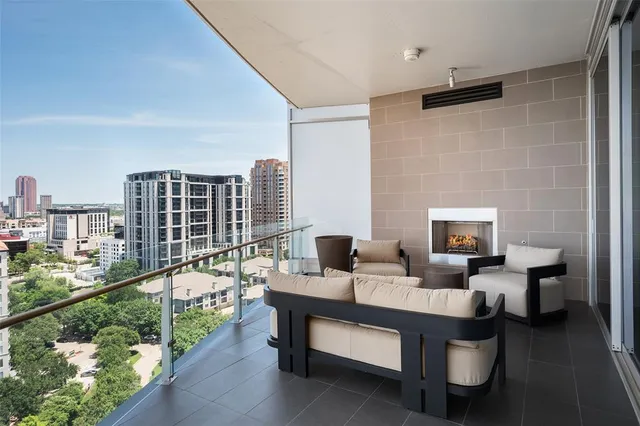 $9,000 | 3130 North Harwood Street, Unit 1804, Dallas, TX 75201
