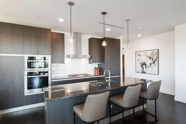 $9,000 | 3130 North Harwood Street, Unit 1804, Dallas, TX 75201