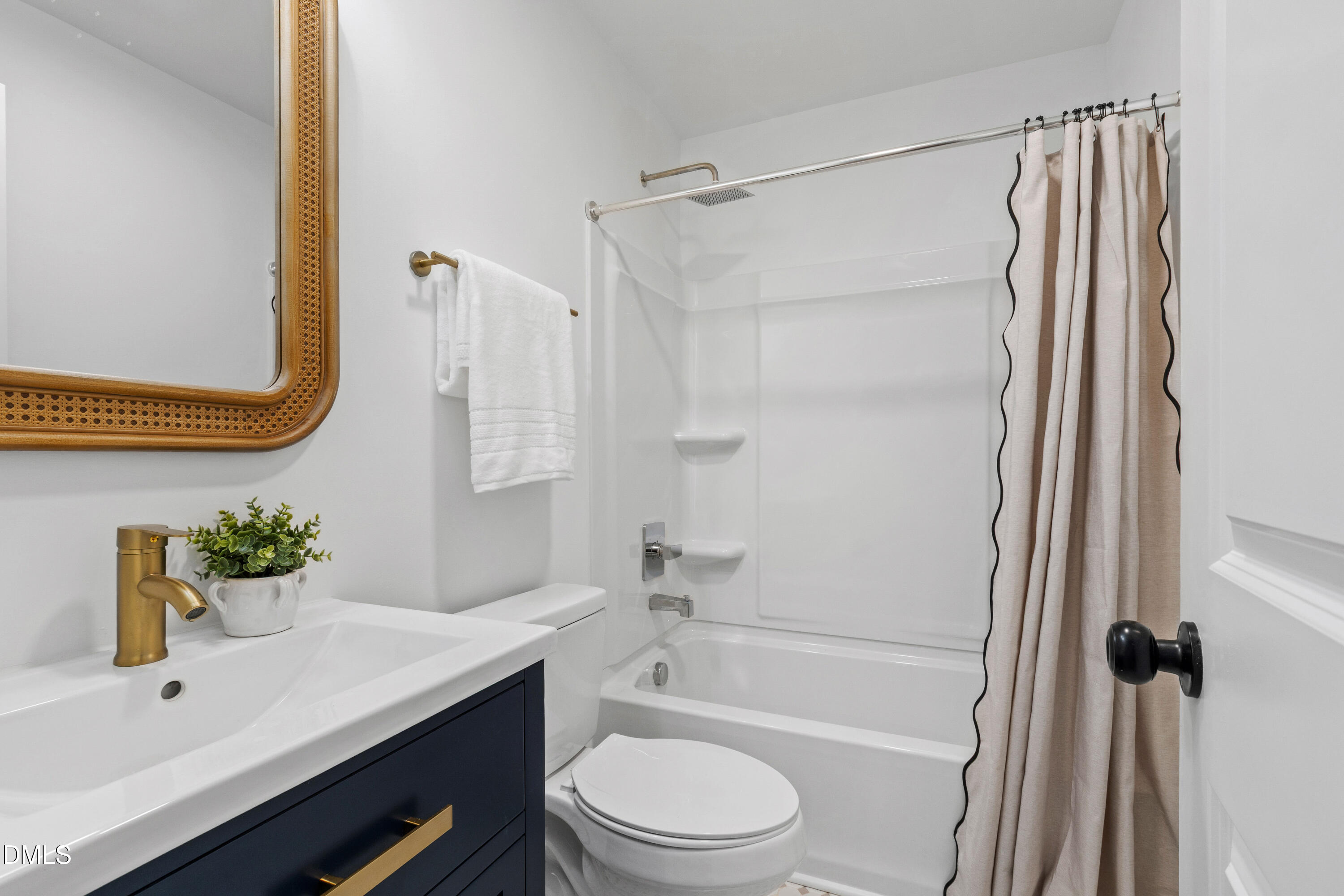 425 East Millbrook Road Raleigh, NC 27609 - Photo 22 of 53 Millbrook-21