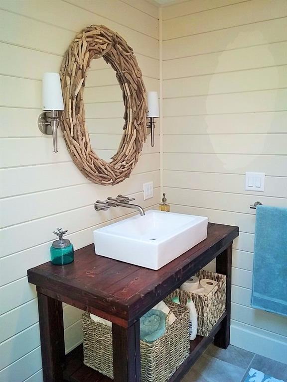 64 Winston Road Waldoboro, ME 04572 - Photo 24 of 32 guest house bathroom - so sweet
