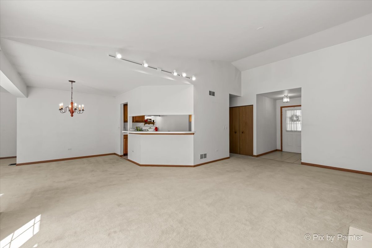 802 Burning Trail Carol Stream, IL 60188 - Photo 11 of 29