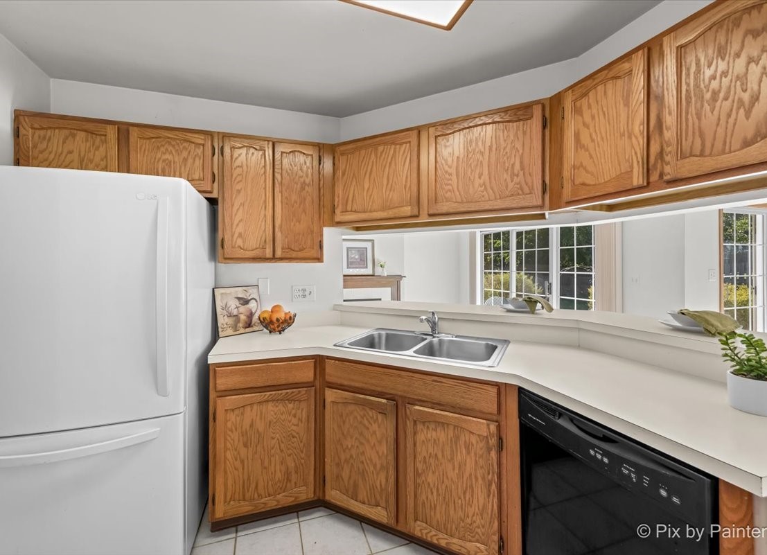 802 Burning Trail Carol Stream, IL 60188 - Photo 9 of 29