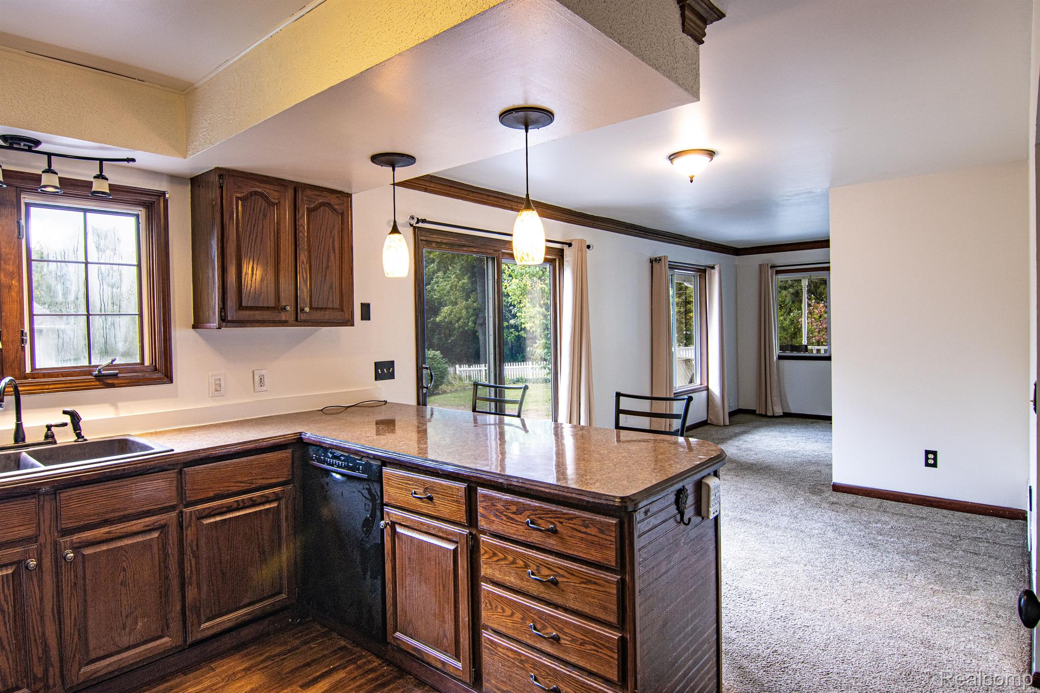 2312 South Long Lake Road Fenton, MI 48430 - Photo 3 of 22 Gallery Image 3