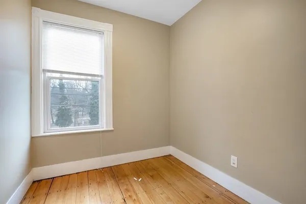 $4,200 | 199 Beacon Street, Unit B, Somerville, MA 02143