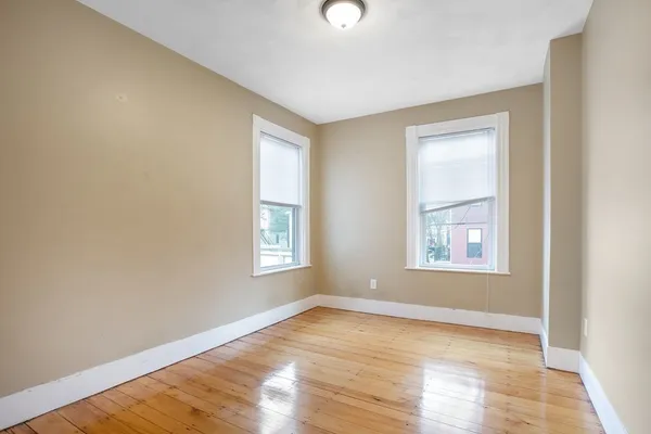 $4,200 | 199 Beacon Street, Unit B, Somerville, MA 02143
