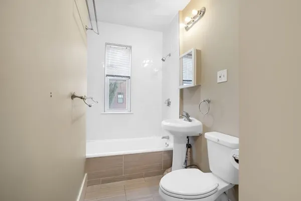 $4,200 | 199 Beacon Street, Unit B, Somerville, MA 02143