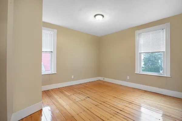 $4,200 | 199 Beacon Street, Unit B, Somerville, MA 02143