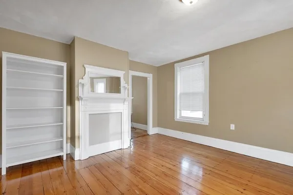 $4,200 | 199 Beacon Street, Unit B, Somerville, MA 02143
