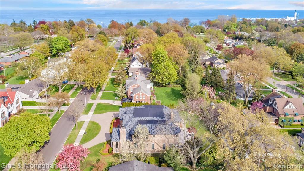 45 Roslyn Road Grosse Pointe Shores, MI 48236 - Photo 70 of 88