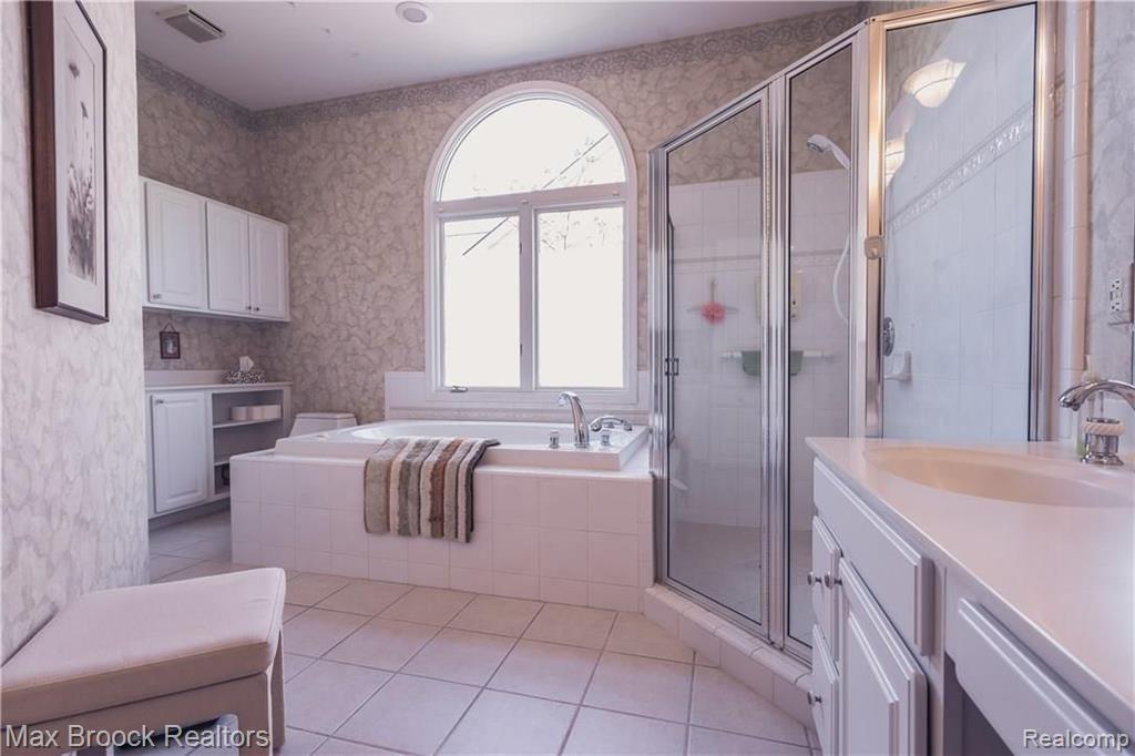 3147 Fairgrove Terrace, Unit 7 Rochester Hills, MI 48309 - Photo 22 of 52