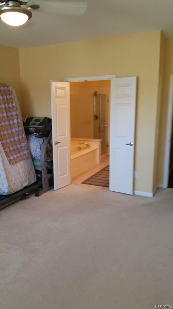 49592 Potomac Road Canton, MI 48188 - Photo 13 of 44 Master Bath Entrance.jpg