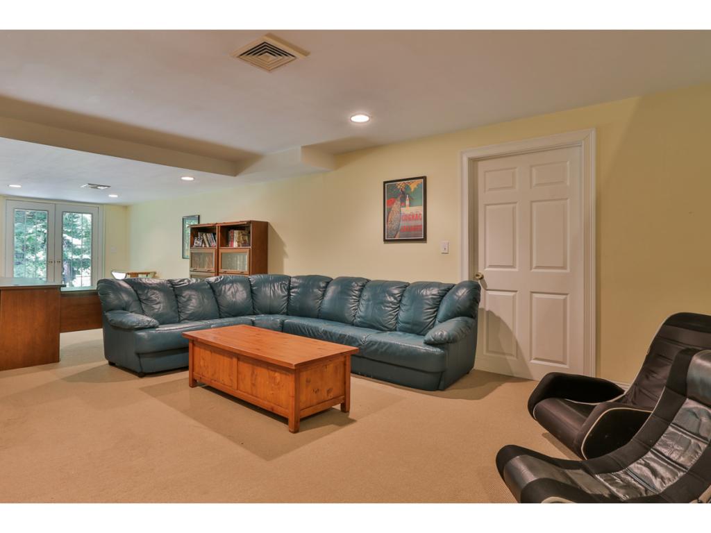 3 O'Neil Way Amherst, NH 03031 - Photo 28 of 35