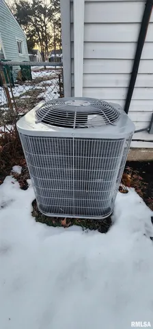 $99,900 | 1820 North 20th Street, Springfield, IL 62702