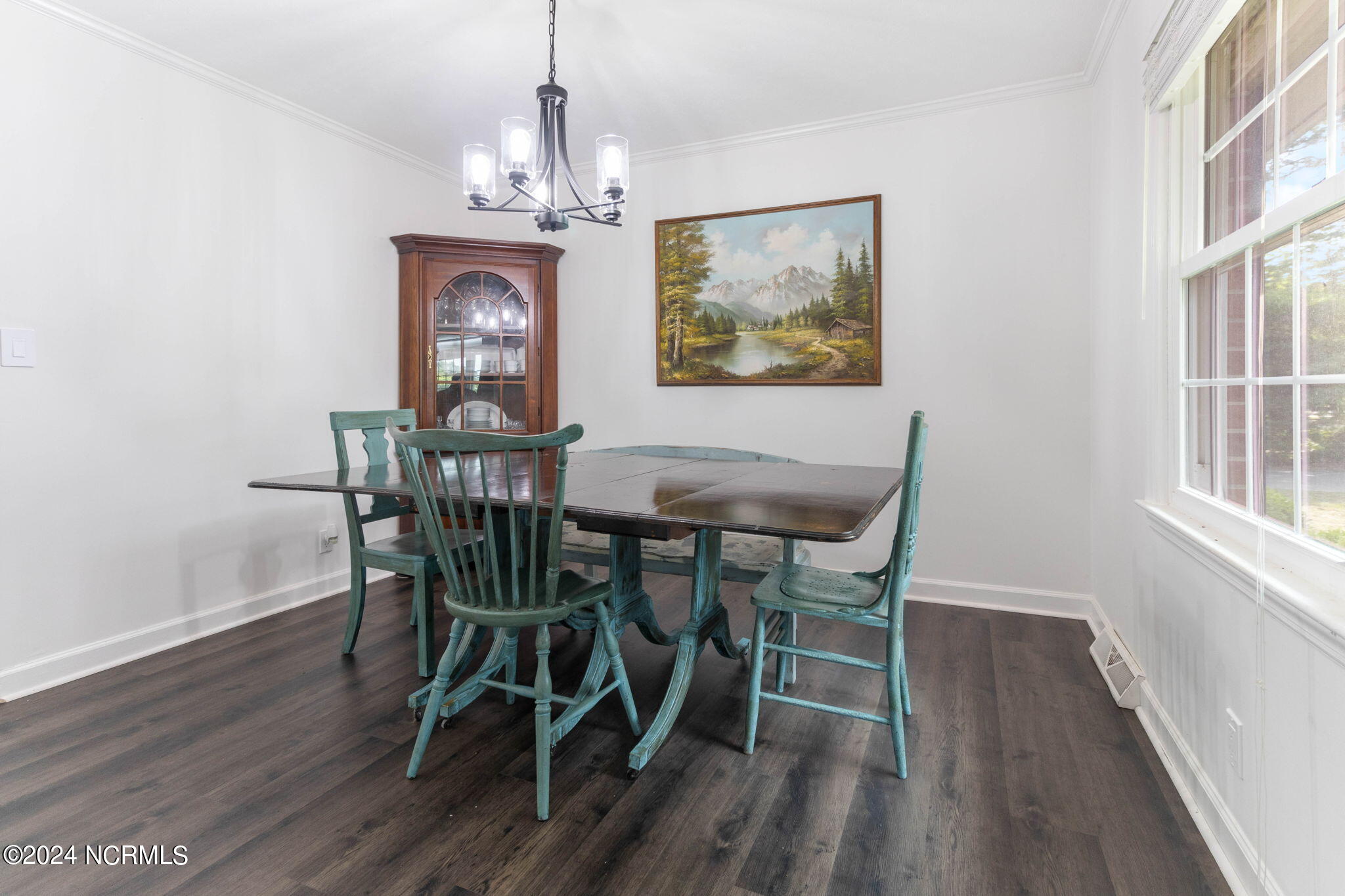 203 Cromartie Road Elizabethtown, NC 28337 - Photo 7 of 41 Dining Room