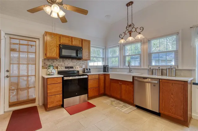 $420,000 | 8 East Magnolia Avenue, Port Orange, FL 32127