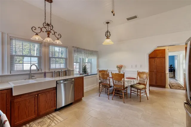 $420,000 | 8 East Magnolia Avenue, Port Orange, FL 32127