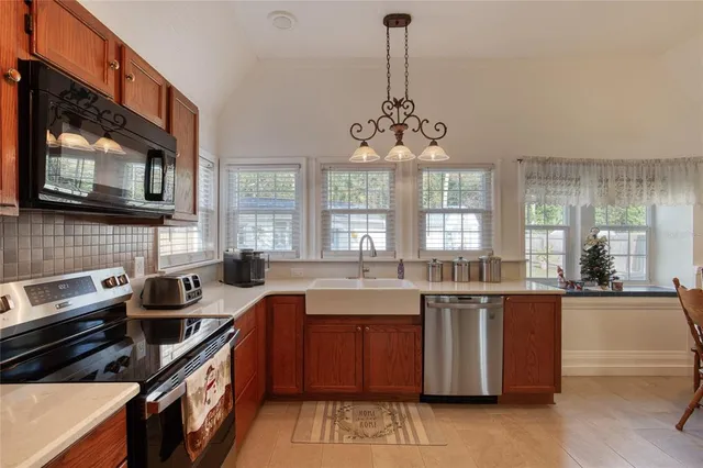 $420,000 | 8 East Magnolia Avenue, Port Orange, FL 32127