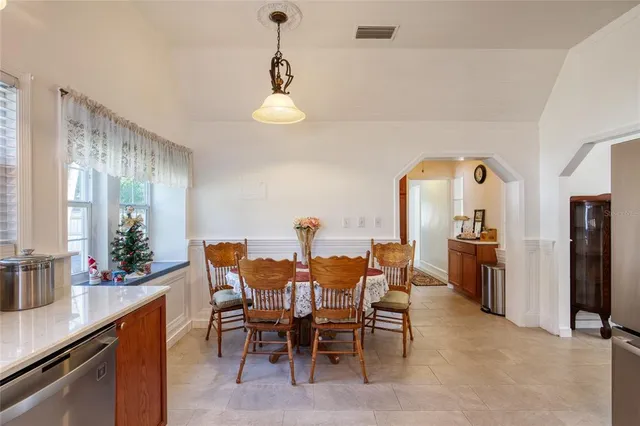 $420,000 | 8 East Magnolia Avenue, Port Orange, FL 32127